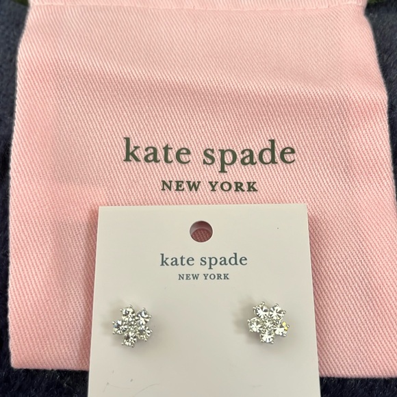 Beatiful Kate Spade CZ Flower Studs - NWT - Picture 5 of 10